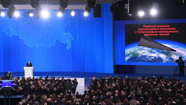 Владимир Путин рассказывает о перспективных новинках российского вооружения - Sputnik Беларусь