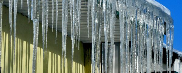 Сосульки, архивное фото Сосульки, архивное фото - Sputnik Беларусь