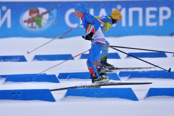 Гонка в финале соревнований Снежный снайпер - Sputnik Беларусь