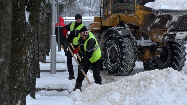 Уборка снега в городе - Sputnik Беларусь