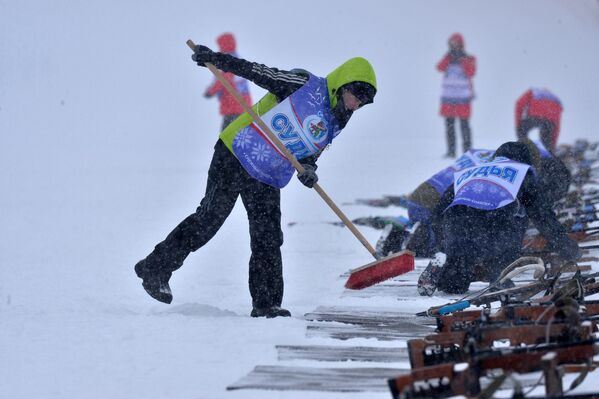 Финал республиканских соревнований по биатлону Снежный снайпер - Sputnik Беларусь