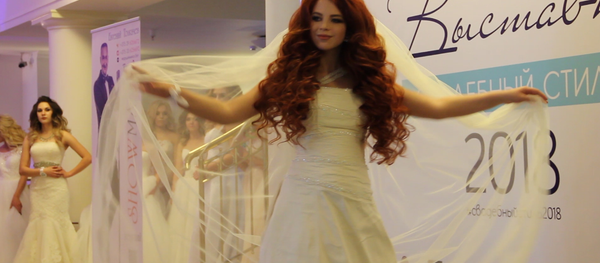 Конкурс стилистов и визажистов прошел в рамках выставки Свадебный стиль - Sputnik Беларусь