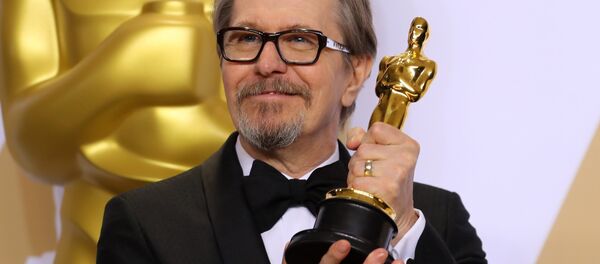 Гэри Олдмен - Sputnik Беларусь