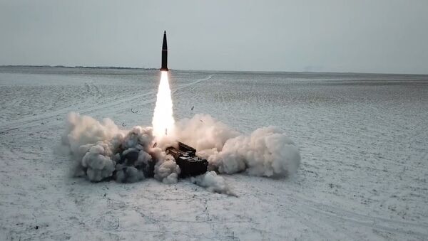 Боевой пуск ракеты ОТРК Искандер-М состоялся на полигоне Капустин Яр - Sputnik Беларусь
