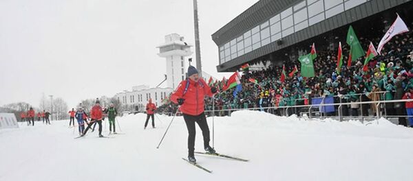 Президент Беларуси Александр Лукашенко на биатлонной дистанции Президент Беларуси Александр Лукашенко на биатлонной дистанции - Sputnik Беларусь