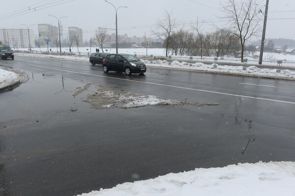 Теперь автомобилям не нужно преодолевать водную преграду на Горецкого - Sputnik Беларусь