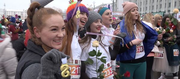 Красивый забег прошел в Минске Красивый забег прошел в Минске - Sputnik Беларусь