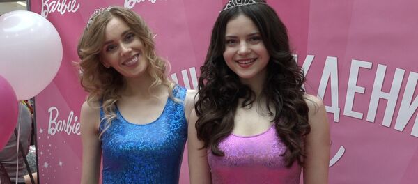 59-летие всемирно известной куклы Барби отметили в Минске - Sputnik Беларусь