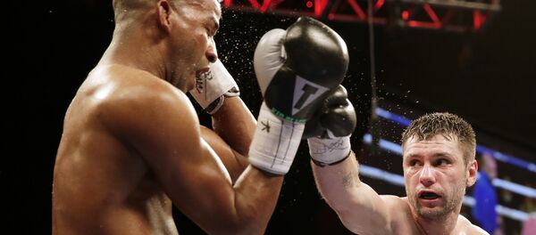 Кирилл Релих в поединке с кубинцем Рансесом Бартелеми - Sputnik Беларусь