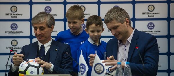 Итальянский футбольный клуб Интер открыл школу в Минске - Sputnik Беларусь