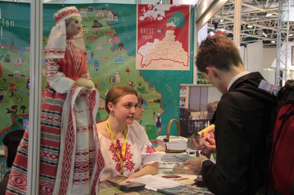 После успешного опыта Бреста и Гродно все идет к тому, что безвизовый режим увеличат - Sputnik Беларусь