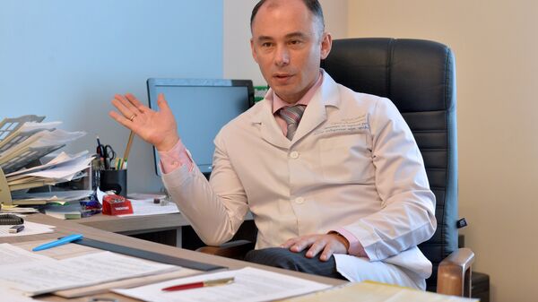 Так быстро, как онкология, сегодня не развивается ни одна отрасль медицины, убежден Сергей Красный - Sputnik Беларусь