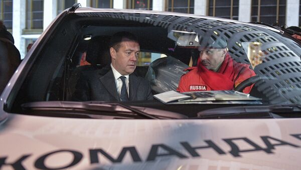Председатель правительства РФ Дмитрий Медведев и олимпийский чемпион по хоккею Илья Ковальчук (справа) - Sputnik Беларусь