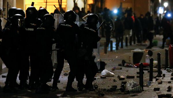 Уличные беспорядке в Мадриде - Sputnik Беларусь