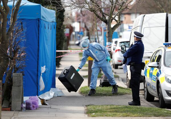 Солдаты работают на месте происшествия в Солсбери Солдаты работают на месте происшествия в Солсбери - Sputnik Беларусь
