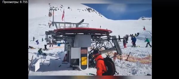 Очевидец снял, как разбрасывало людей на канатной дороге в Грузии Очевидец снял, как разбрасывало людей на канатной дороге в Грузии - Sputnik Беларусь