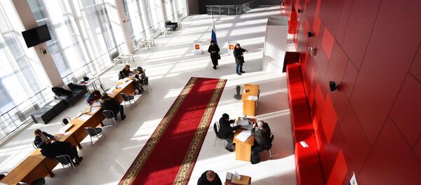 Избирательный участок на выборах президента России в Гомеле - Sputnik Беларусь