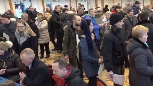 Голосование на избирательном участке в Посольстве России - Sputnik Беларусь