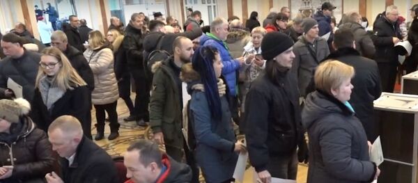 Голосование на избирательном участке в Посольстве России - Sputnik Беларусь