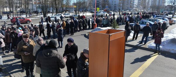 Посольство России в Минске распахнуло свои двери перед избирателями - Sputnik Беларусь