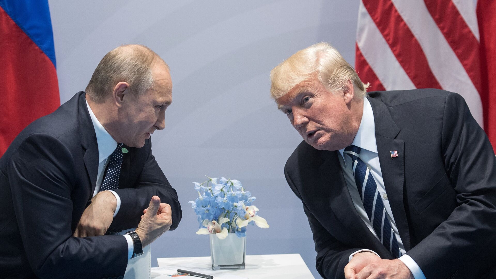 Прэзідэнт РФ Уладзімір Пуцін і прэзідэнт ЗША Дональд Трамп Прэзідэнт РФ Уладзімір Пуцін і прэзідэнт ЗША Дональд Трамп - Sputnik Беларусь, 1920, 13.08.2025