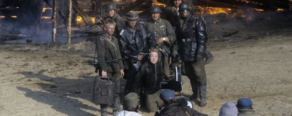 На съемках фильма Иди и смотри режиссера Элема Климова - Sputnik Беларусь