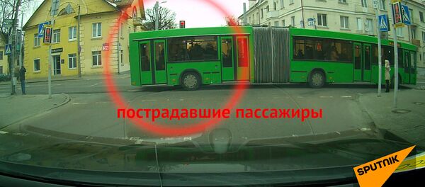 Повезло: на видео попал инцидент, который мог закончиться трагедией - Sputnik Беларусь