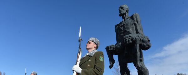 Мемориальный комплекс Хатынь, митинг – реквием Хай ніколі не змоўкнуць Хатыні званы - Sputnik Беларусь