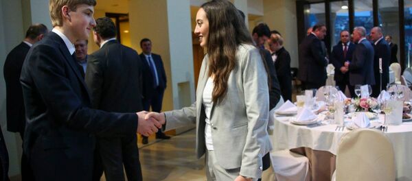 Николай Лукашенко и Анна Маргелашвили на ужине Николай Лукашенко и Анна Маргелашвили на ужине - Sputnik Беларусь