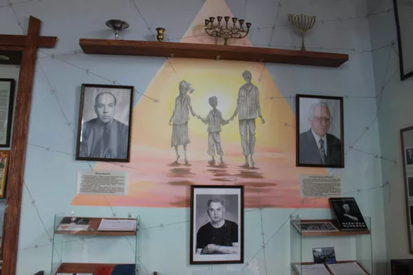 В музее истории гродненского гетто хранят книги с воспоминаниями бывших узников  - Sputnik Беларусь