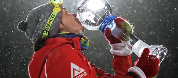 Надзея Скардзіна і малы Крышталёвы глобус Надзея Скардзіна і малы Крышталёвы глобус - Sputnik Беларусь