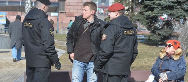 ОМОН на площади Якуба Коласа в День Воли - Sputnik Беларусь