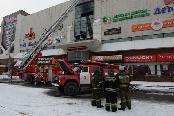 Пожар в торговом центре Зимняя вишня в Кемерово - Sputnik Беларусь
