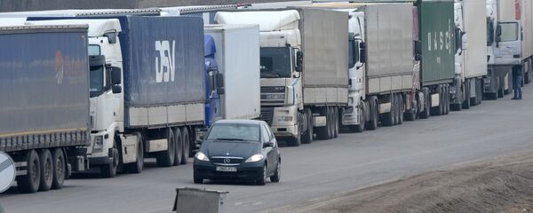 Очередь из большегрузов на границе Очередь из большегрузов на границе - Sputnik Беларусь