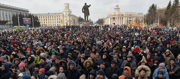 Стихийный митинг в Кемерово Стихийный митинг в Кемерово - Sputnik Беларусь