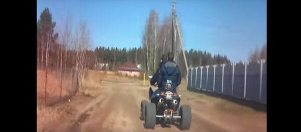 ГАИ опубликовала видео преследования крутяка на квадроцикле ГАИ опубликовала видео преследования крутяка на квадроцикле - Sputnik Беларусь