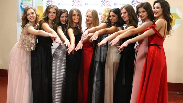 Все девушки по-настоящему прекрасны и выбрать самую-самую из них - нелегкая задача - Sputnik Беларусь