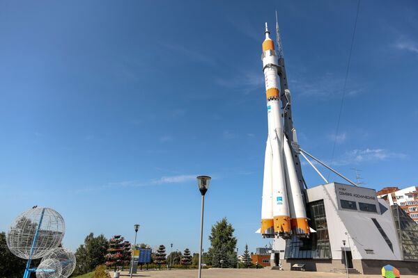 Макет ракеты-носителя Союз – установлен на площади Козлова - Sputnik Беларусь
