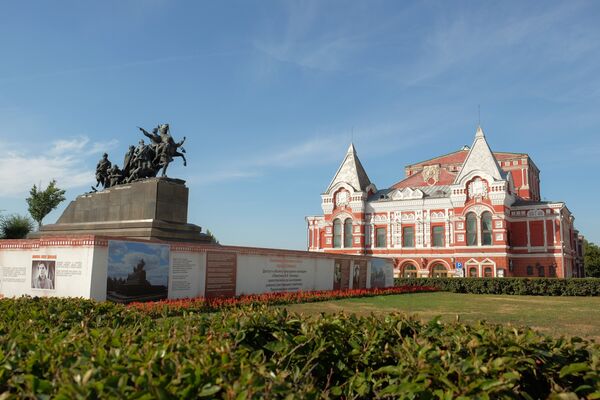 Памятник Василию Чапаеву установлен в 1932 году к 15-летию Октябрьской революции - Sputnik Беларусь