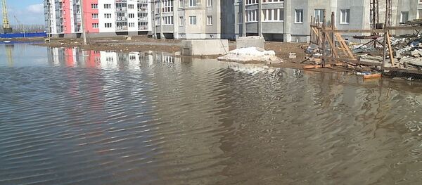 От паводка сильнее всего пострадали дома возле поля - Sputnik Беларусь