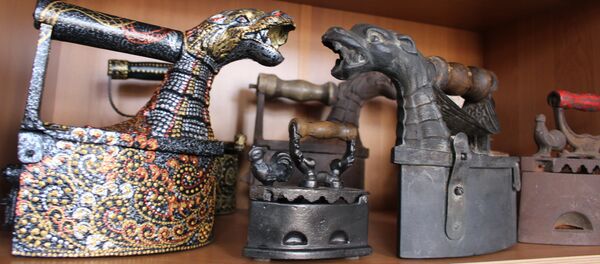 У музеі праса прадстаўлена больш за 350 розных прыстасаванняў У музеі праса прадстаўлена больш за 350 розных прыстасаванняў - Sputnik Беларусь