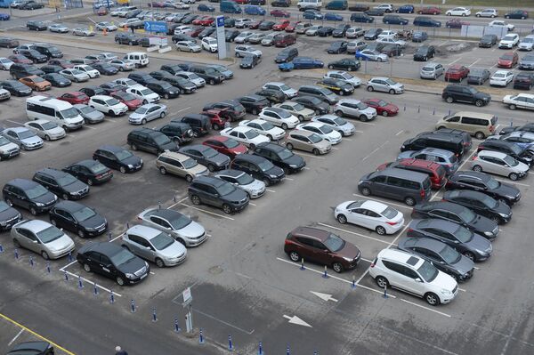 Многие белорусы считают, что пригонять авто из-за границы уже бессмысленно - Sputnik Беларусь