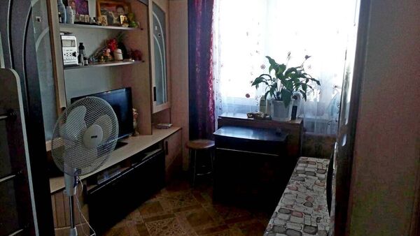В таких условиях семья живет в общежитии - Sputnik Беларусь