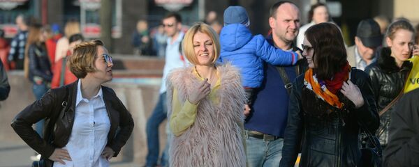 Люди на улицах Минска - Sputnik Беларусь