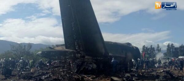 На месте крушения военного самолета в Алжире На месте крушения военного самолета в Алжире - Sputnik Беларусь