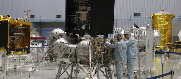 Сборка космического беспилотника Луна-25 - Sputnik Беларусь