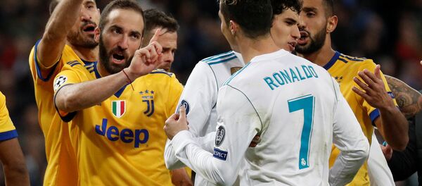 Футболисты Реала и Ювентуса в матче 1/4 финала Лиги чемпионов - Sputnik Беларусь