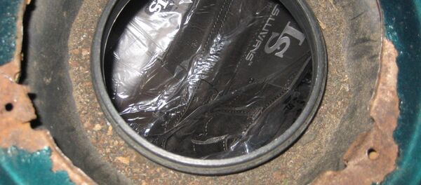 Джинсы в бензобаке - Sputnik Беларусь