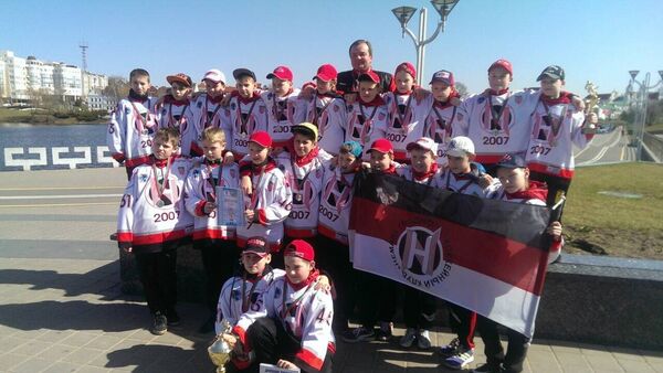 Детская хоккейная команда Центра олимпийского резерва города Гродно - Sputnik Беларусь