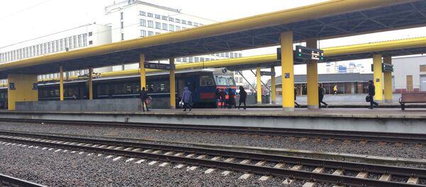 Поезд на вокзале в Минске - Sputnik Беларусь